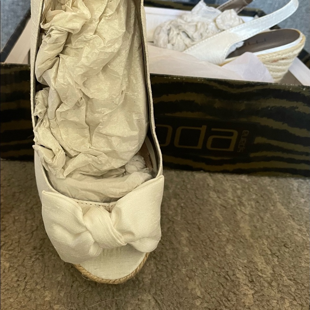 Now tie wedges